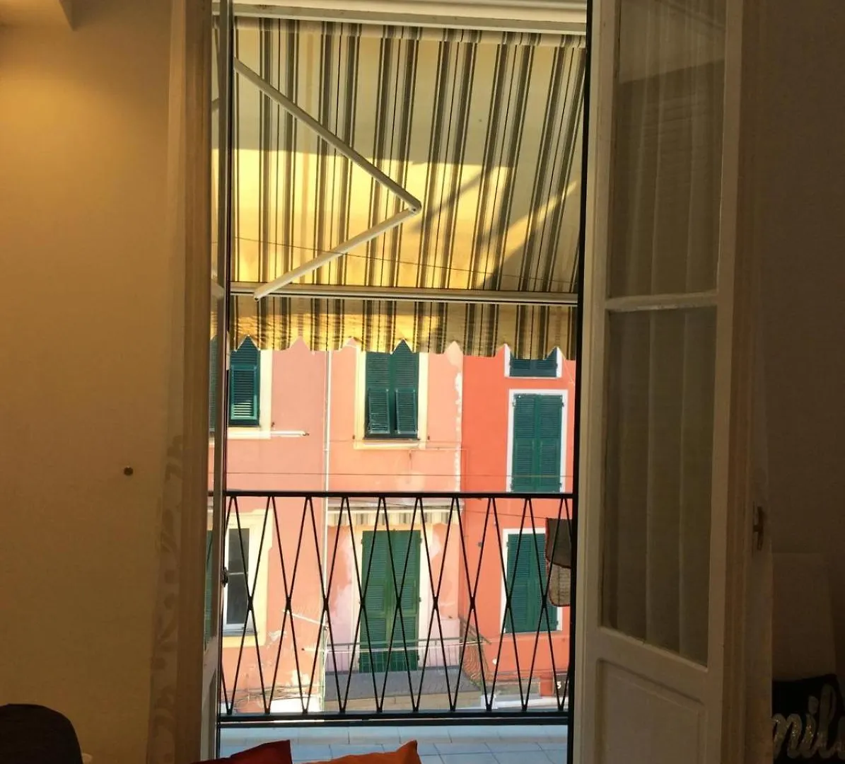 Bella Vernazza With Ac And Balcony 0*,